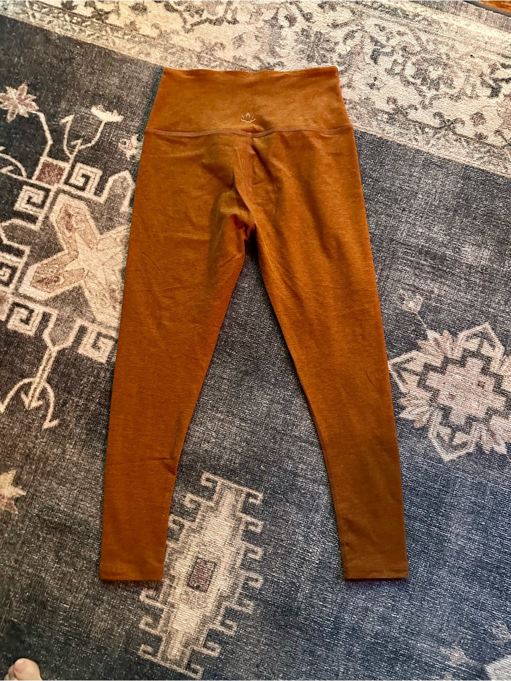 Beyond Yoga High-Waist Leggings in Rust